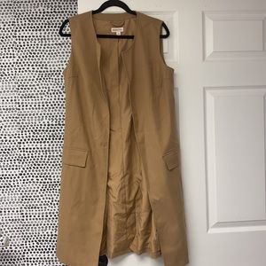 Long sleeveless overcoat/duster/blazer